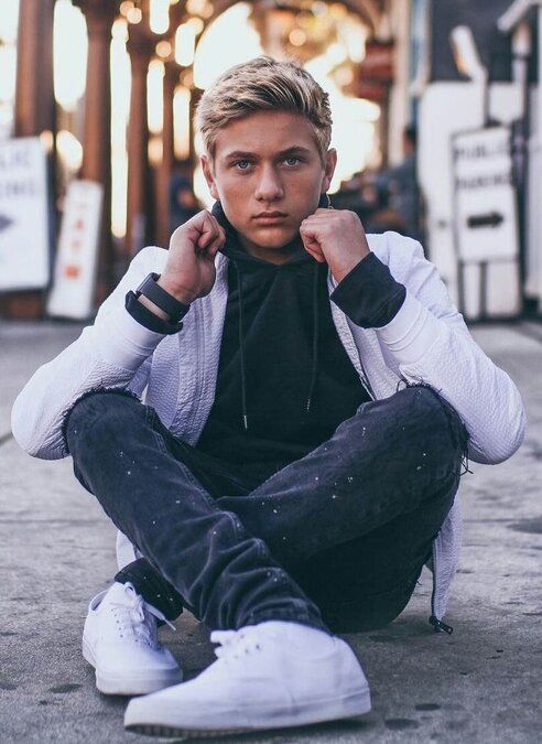 Amaziah Roscoe 5.jpg